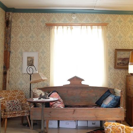 ロヴィーサ 1800'S Townhouseヴィラ エクステリア 写真