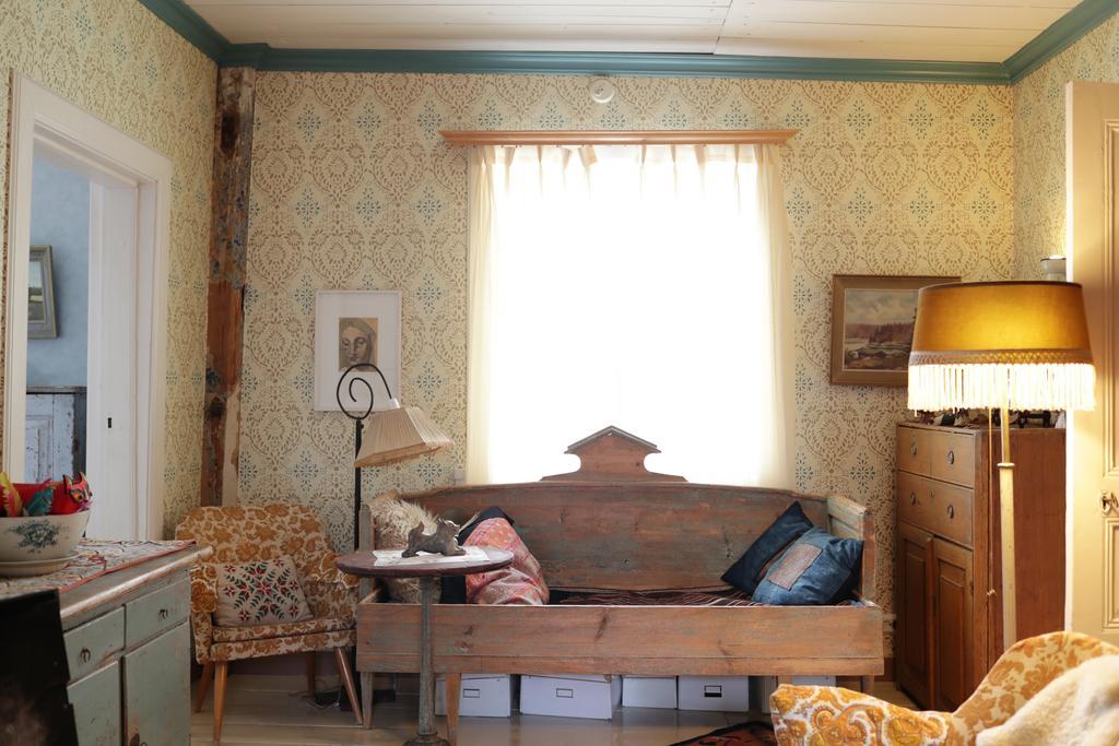 ロヴィーサ 1800'S Townhouseヴィラ エクステリア 写真
